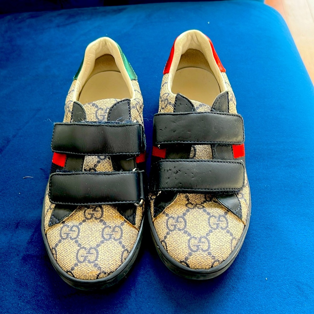 Gucci sneakers size 31